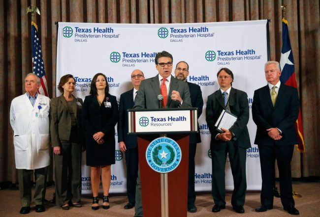 El gobernador Rick Perry habla sobre el caso de ébola