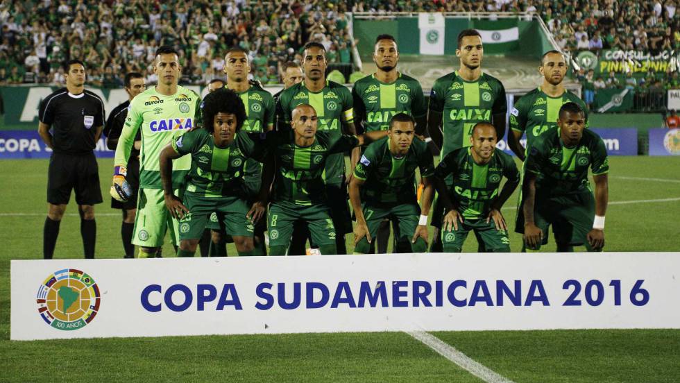 ACCIDENTE AÉREO CERCA A MEDELLÍN DEJA 75 MUERTOS, TRANSPORTABA AL EQUIPO DE FÚTBOL CHAPECOENSE