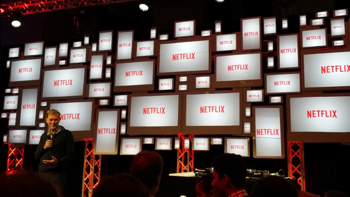 NETFLIX AÑADIÓ 13,1 MILLONES DE SUSCRIPTORES EL ÚLTIMO TRIMESTRE DE 2023 Y ANUNCIÓ QUE COMPRÓ DERECHOS PARA TRANSMITIR LA WWE