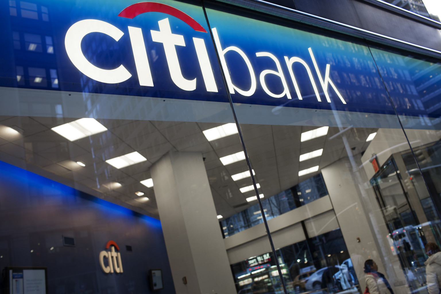 CITIGROUP RECORTA 20.000 PUESTOS DE TRABAJO, COMO PARTE DE UNA REESTRUCTURACIÓN DE SU NEGOCIO