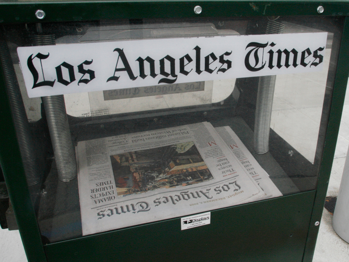 LOS ANGELES TIMES RECORTA MÁS DEL 20% DEL PERSONAL DE REDACCIÓN MIENTRAS EL PERIÓDICO ENFRENTA UNA «CRISIS FINANCIERA»