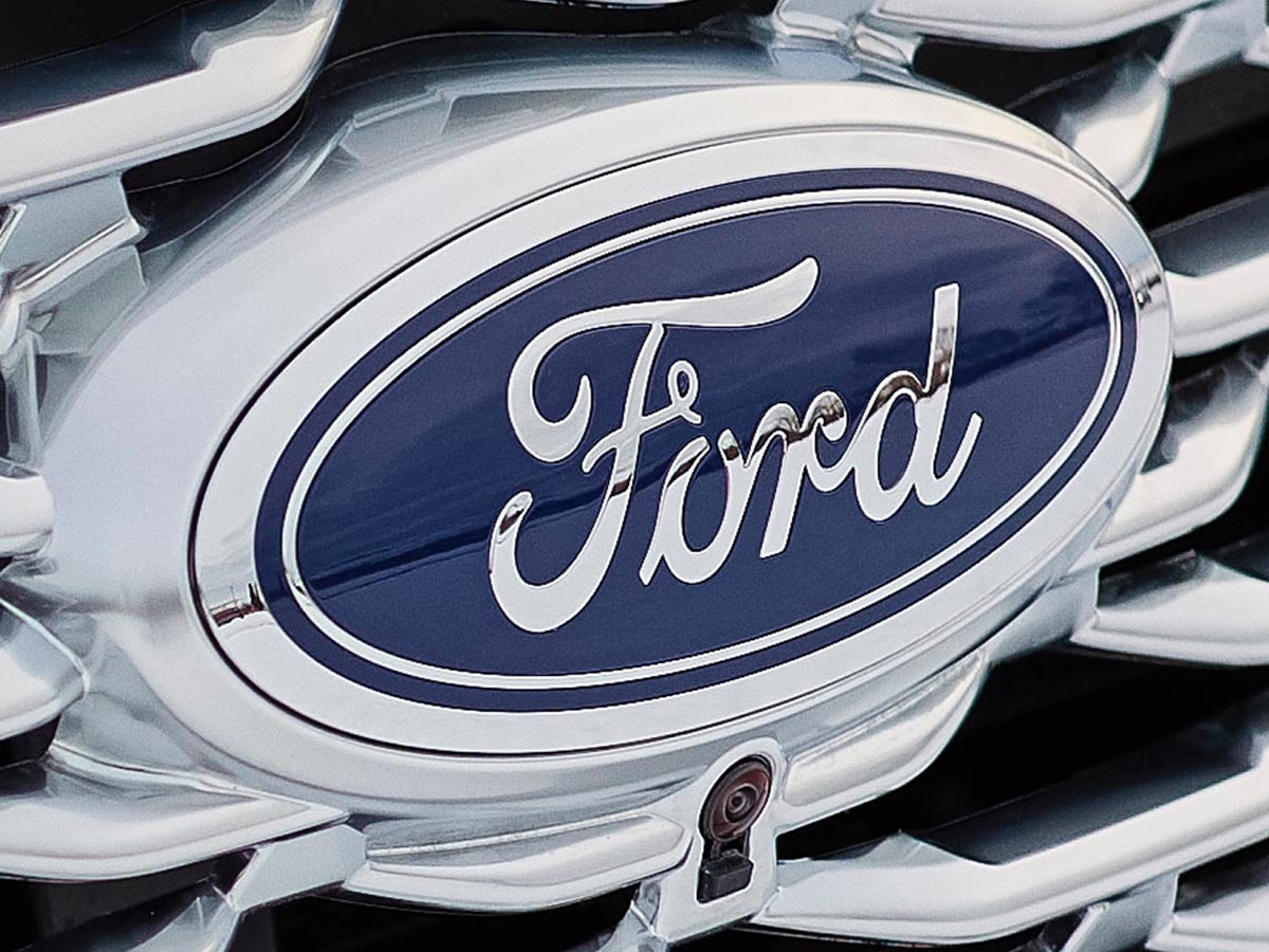 FORD RETIRA DEL MERCADO CIENTOS DE MILES DE SUV EXPLORER Y EL DEPARTAMENTO DE TRANSPORTE LO INVESTIGA