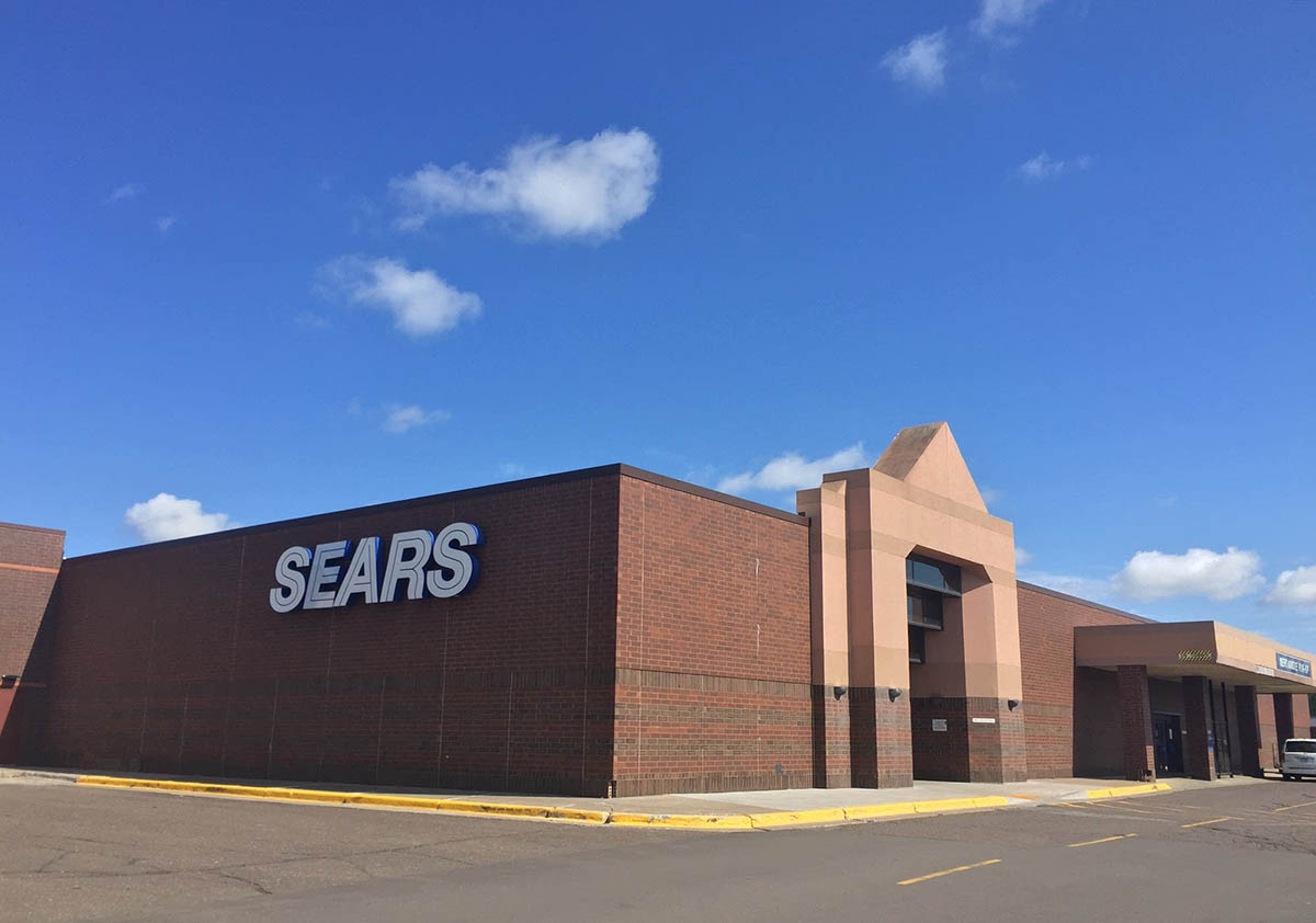 LAMPERT GANA LA SUBASTA DE BANCARROTA DE SEARS CON UNA OFERTA DE 5.200 MILLONES DE DÓLARES