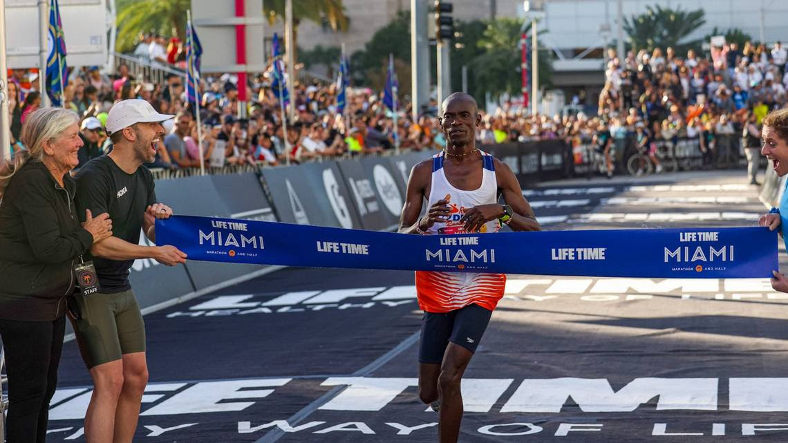 KENIANOS GANARON LA MARATÓN LIFE TIME MIAMI, LA CUAL CONTÓ CON LA PRESENCIA DE PERSONALIDADES LATINAS DEL ENTRETENIMIENTO