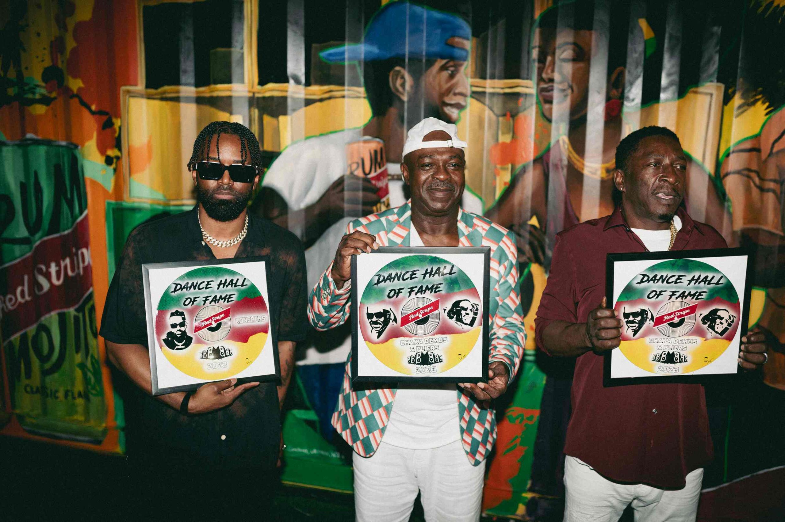 RED STRIPE HONRA AL LEGENDARIO DUO JAMAICANO CHAKA DEMUS & PLIERS