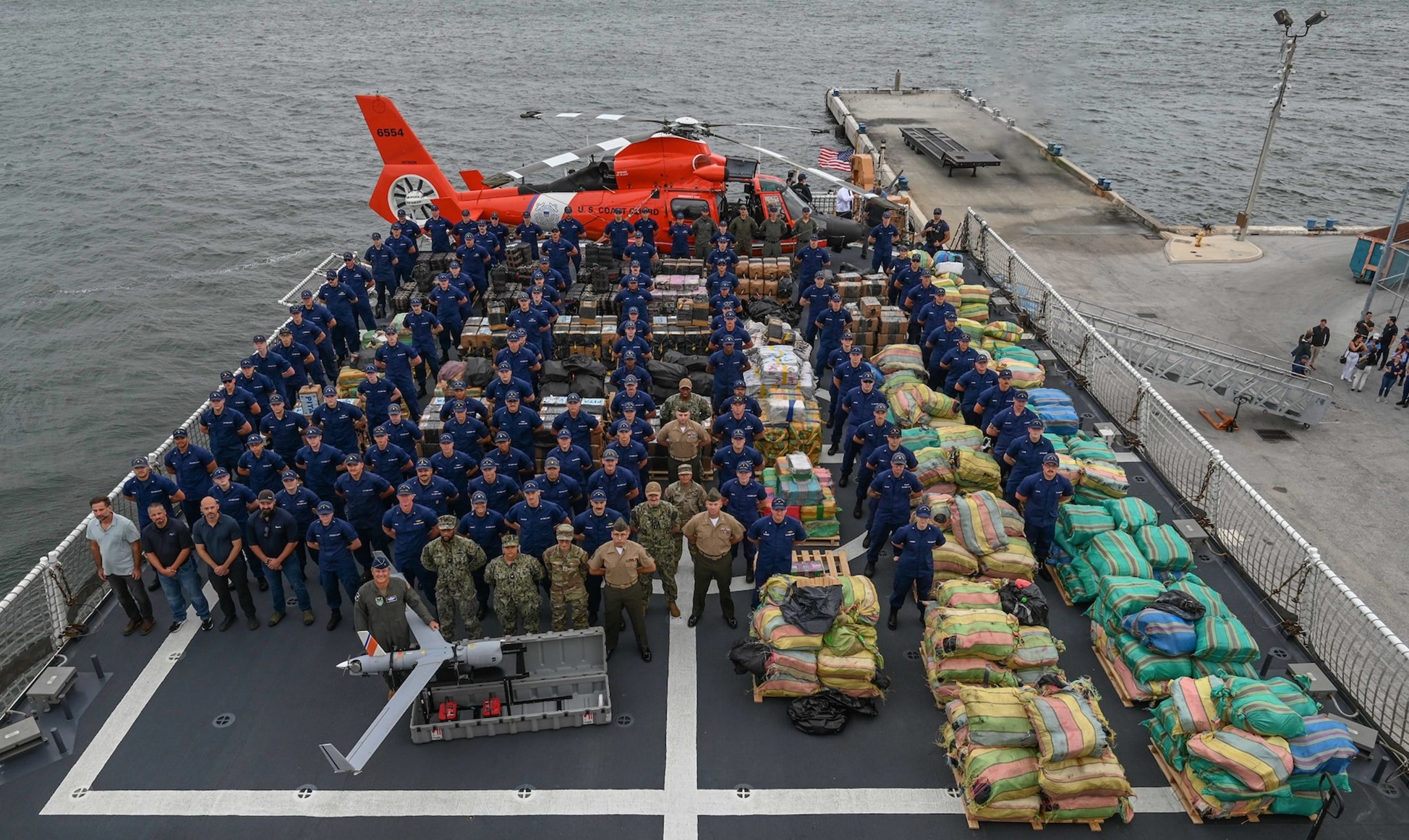 CASI 500 MILLONES DE DÓLARES EN COCAÍNA Y MARIHUANA INCAUTADAS EN EL MAR Y DESCARGADAS EN FORT LAUDERDALE
