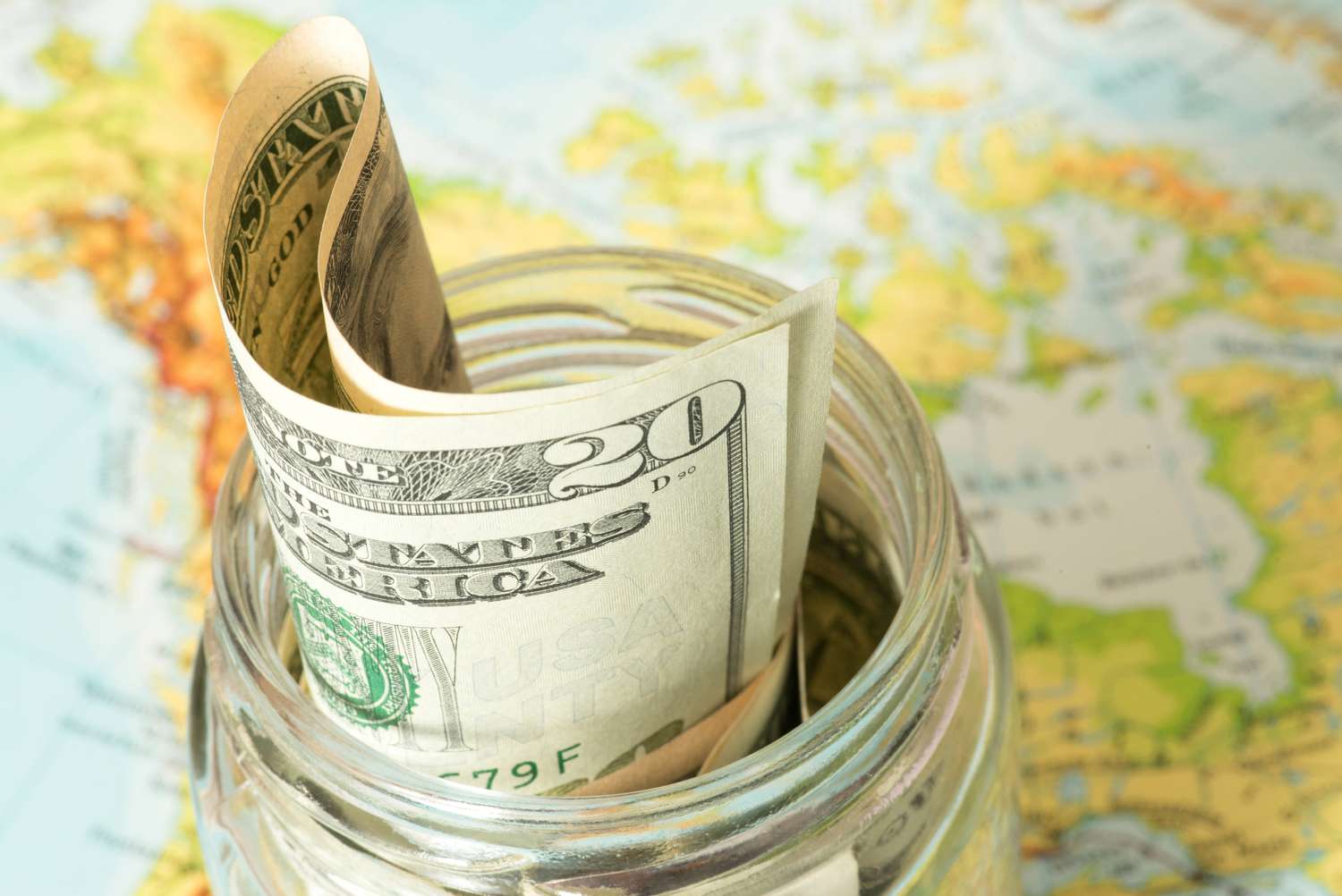 LOS PAÍSES EN DESARROLLO PAGARON UNA CIFRA RÉCORD DE USD 443,500 MILLONES EN DEUDA PÚBLICA EN 2022