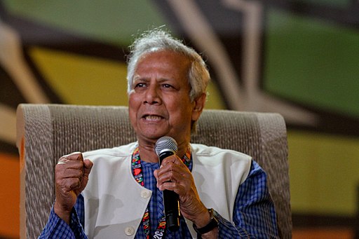 SENTENCIAN A PRISIÓN AL PREMIO NOBEL DE LA PAZ MUHAMMAD YUNUS, SUS PARTIDARIOS ALEGAN QUE SE DEBE A «MOTIVACIONES POLÍTICAS»