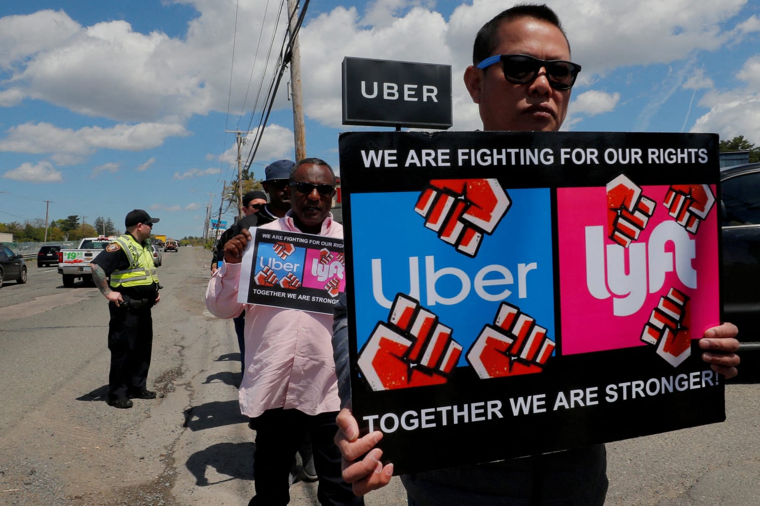 LOS CONDUCTORES DE UBER Y LYFT EN EL AEROPUERTO DE MIAMI PLANEAN HUELGA EL DÍA DE SAN VALENTÍN