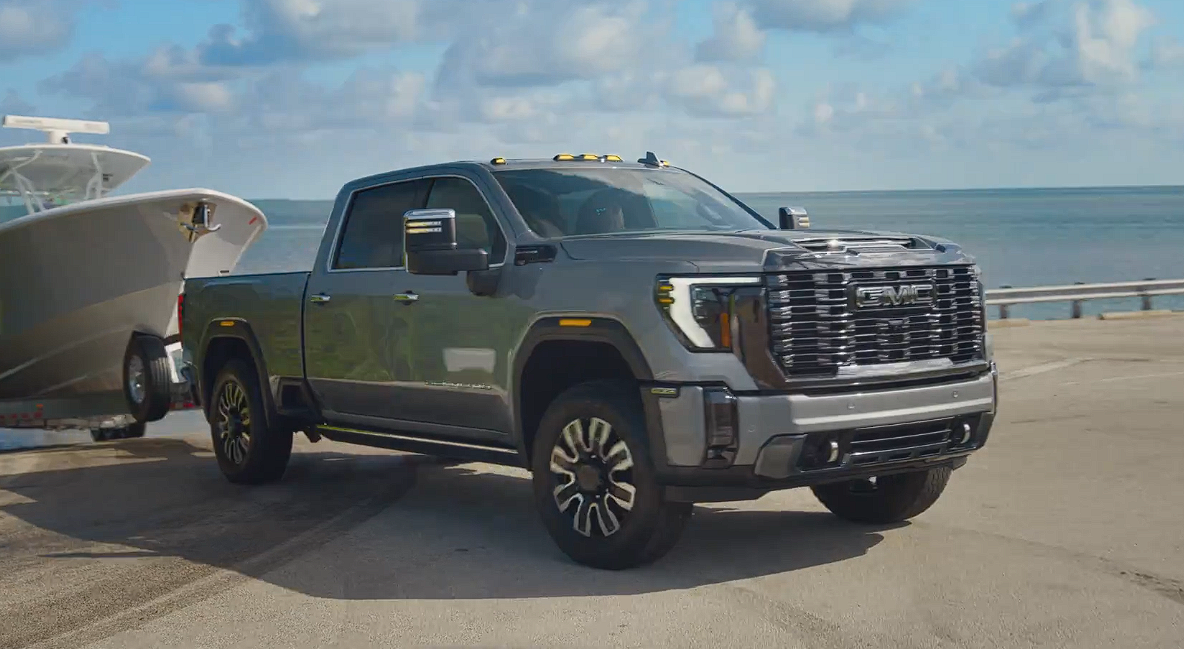 EL IMPONENTE GMC SIERRA 2500 SE DESTACA EN POTENCIA Y CAPACIDAD DE CARGA
