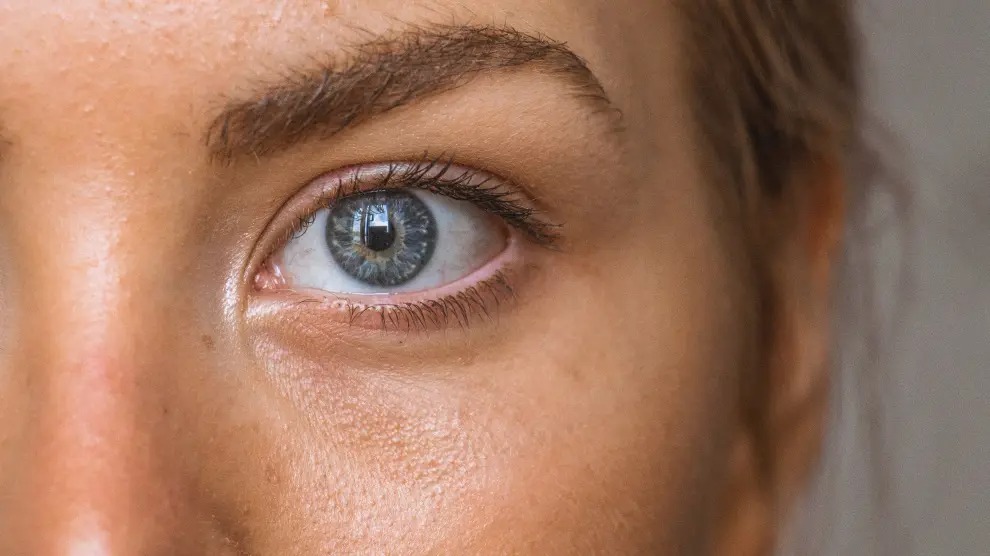 UNA CIRUGÍA DE $12.000 DÓLARES PARA CAMBIAR EL COLOR DE LOS OJOS ESTÁ GANANDO POPULARIDAD