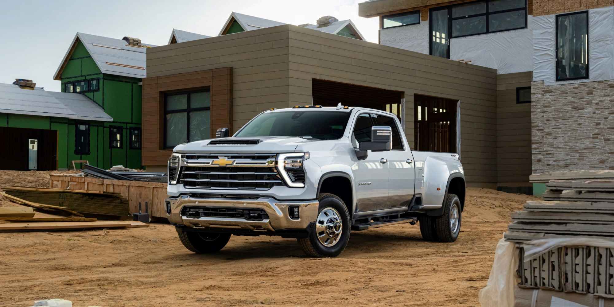 CHEVROLET SILVERADO HD: DOMINIO TODOTERRENO Y POTENCIA DE IMPRESIONANTE, IDEAL PARA LOS LATINOS