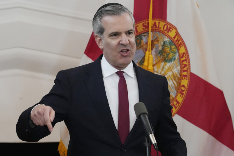 EL ALCALDE DE MIAMI BEACH BUSCA CERRAR EL O CINEMA POR PROYECTAR EL DOCUMENTAL «NO OTHER LAND»