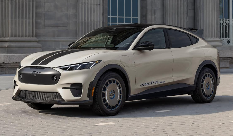 EL MUSTANG MACH-E INCORPORA UN ASPECTO MÁS DEPORTIVO, CAMBIOS AUTOMÁTICOS DE CARRIL Y MUCHO MÁS