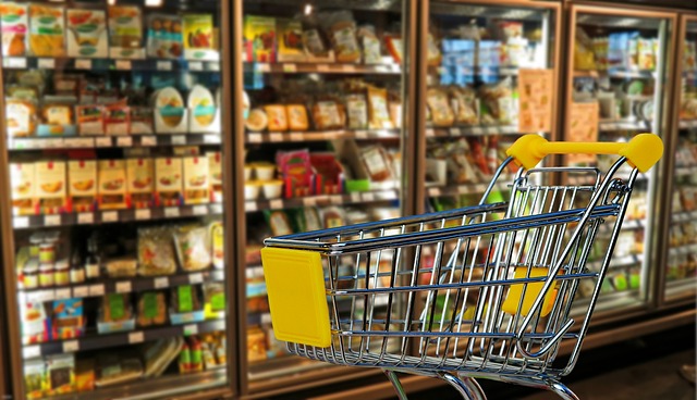 IMPORTANTE FIRMA DE INVESTIGACIÓN INFORMA QUE LOS HISPANOS ESTÁN COMPRANDO MENOS COMESTIBLES EN EE.UU.
