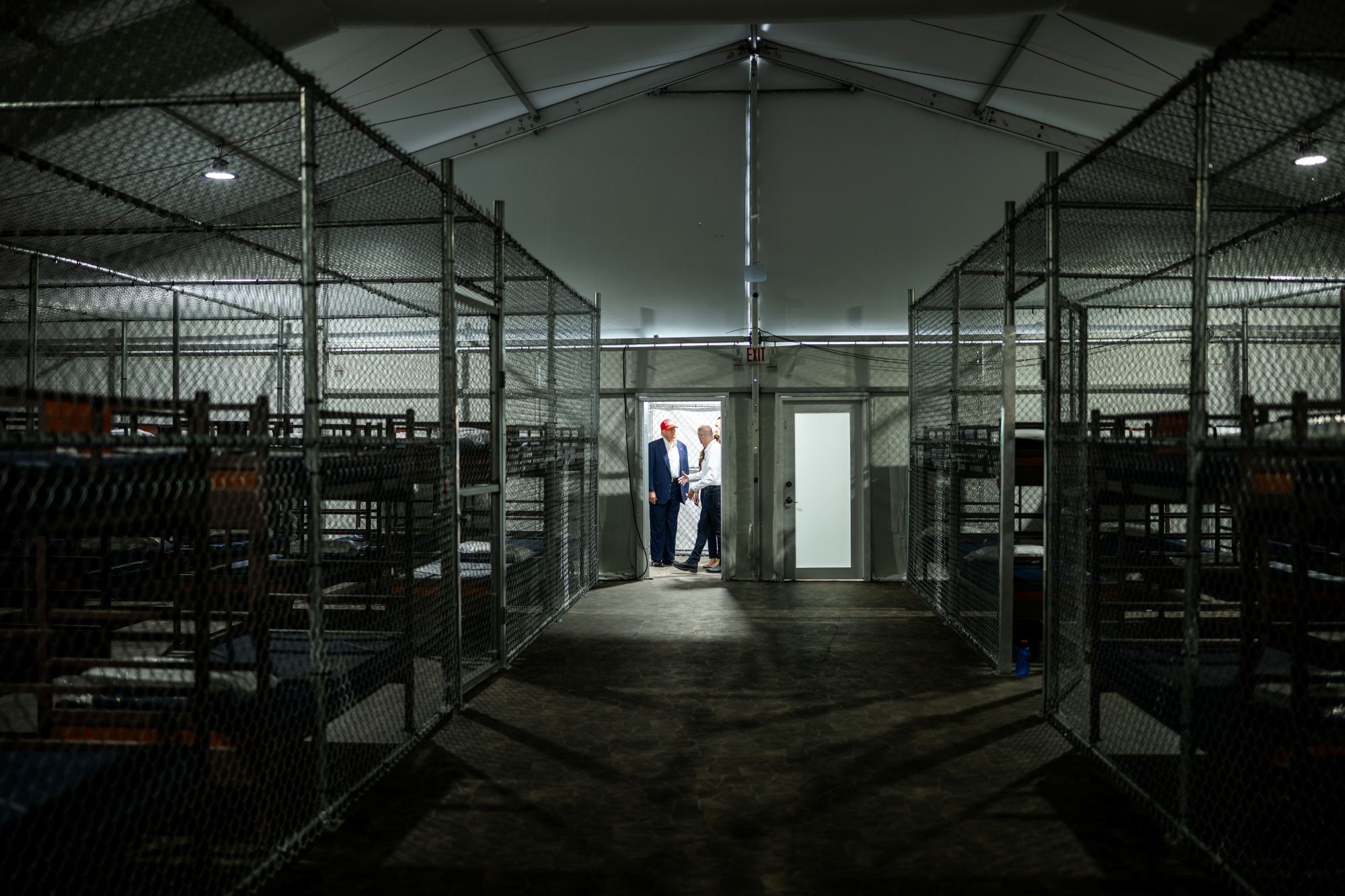 EL POLÉMICO CENTRO DE INMIGRANTES IMPULSADO POR TRUMP, ALLIGATOR ALCATRAZ, CERRARÁ SUS PUERTAS