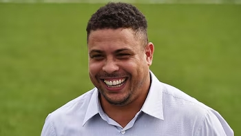 RONALDO NAZÁRIO DEJA SUS INVERSIONES EN EL FÚTBOL Y COMPRA APARTAMENTO DE LUJO EN MIAMI
