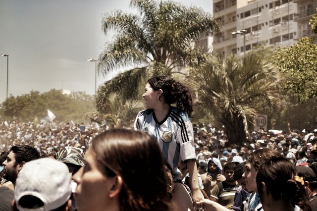 MILES DE DÓLARES POR VER A MESSI: LA HINCHADA ARGENTINA DESBORDA ALEGRÍA EN MIAMI EN LA PREVIA DEL PARTIDO FRENTE A CABO VERDE