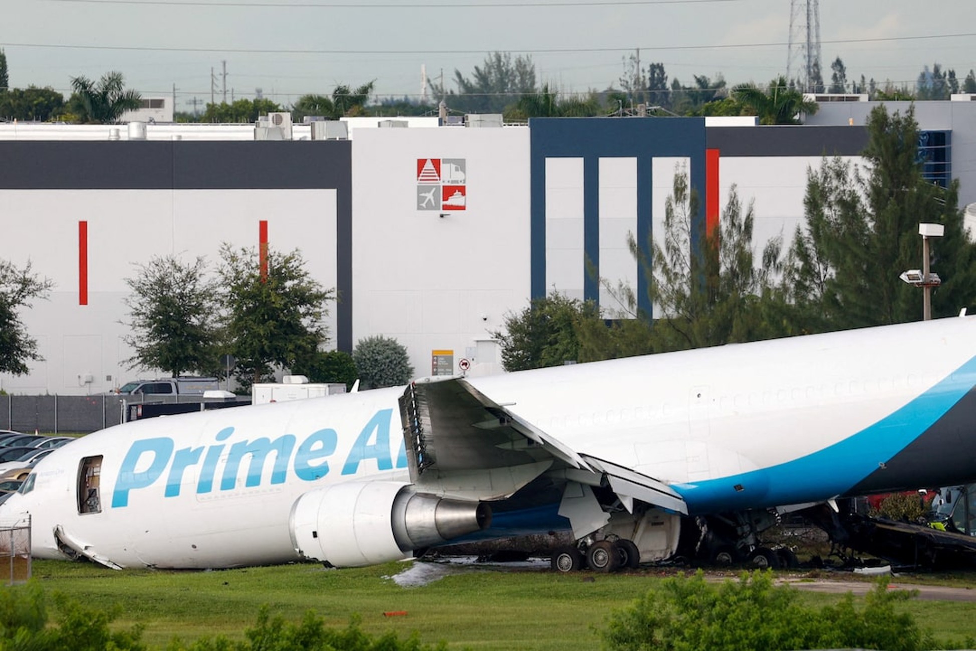 DECISIÓN RADICAL: AMAZON ANUNCIÓ QUE CANCELA OPERACIONES CON 21 AIR TRAS EL FATÍDICO ACCIDENTE EN MIAMI